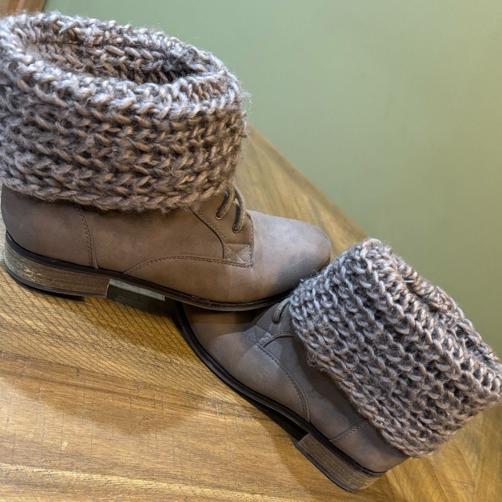 Charlotte Russe Brown Knit Cuff Boots - Picture 7 of 12